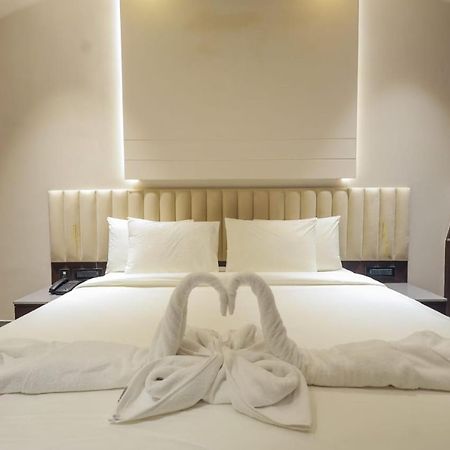Hotel Midas Inn Mathura Kültér fotó