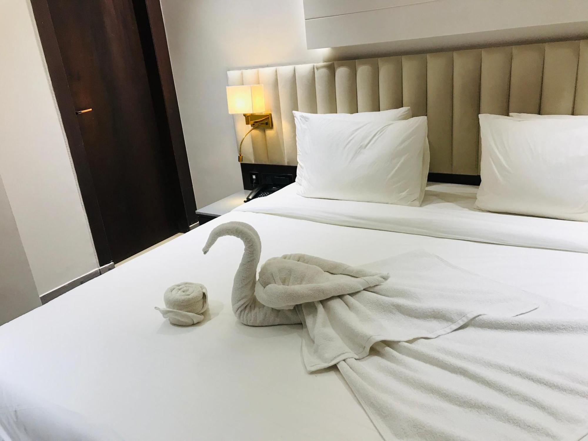 Hotel Midas Inn Mathura Kültér fotó