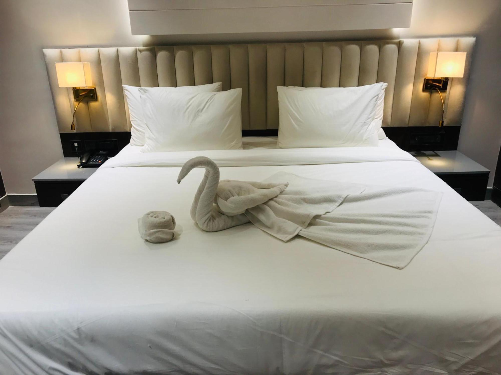Hotel Midas Inn Mathura Kültér fotó
