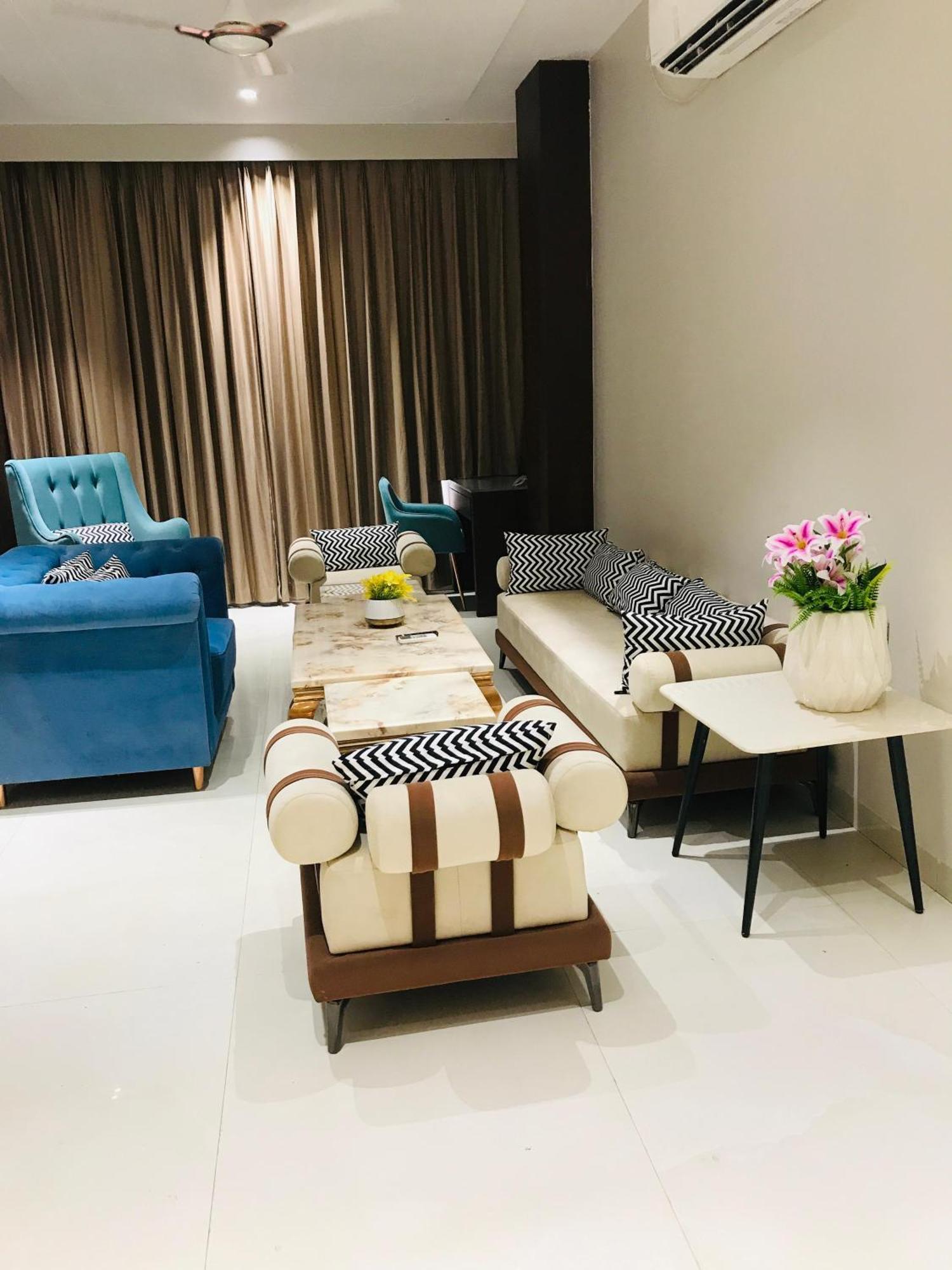 Hotel Midas Inn Mathura Kültér fotó