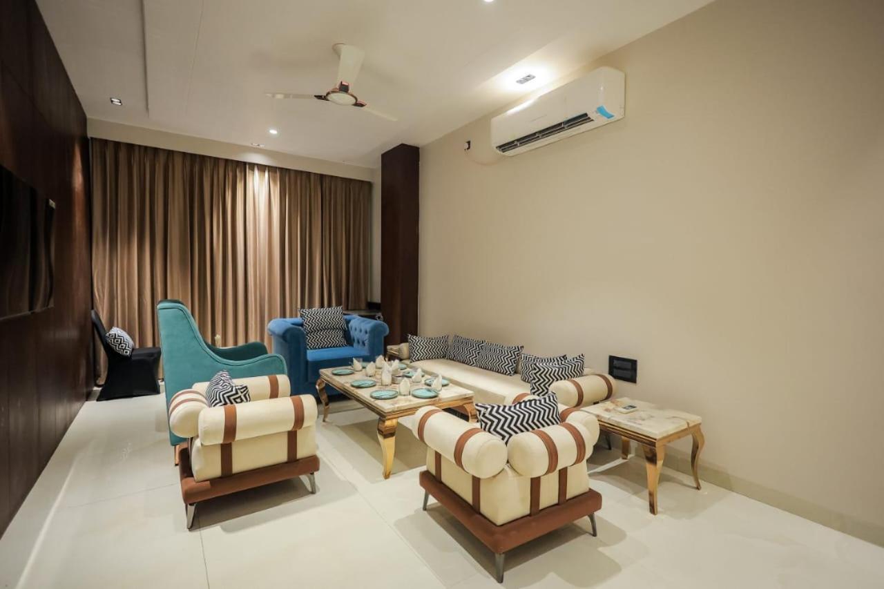 Hotel Midas Inn Mathura Kültér fotó
