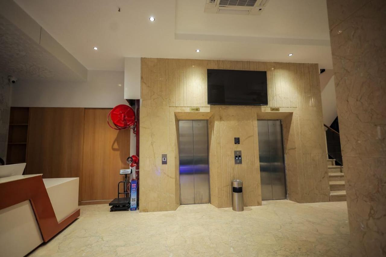 Hotel Midas Inn Mathura Kültér fotó